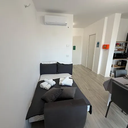 Marisabella 6 * Bari