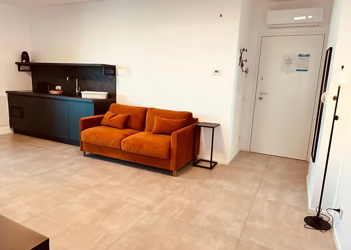 Marisabella 6 - 8 Apartment Bari